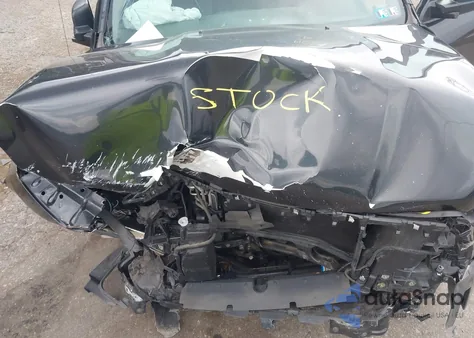 2017 Ram 1500 Express 4X4 6'4 Box z USA, uszkodzony, nr VIN 1C6RR7FG9HS857676